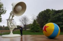 Pixar_lamp